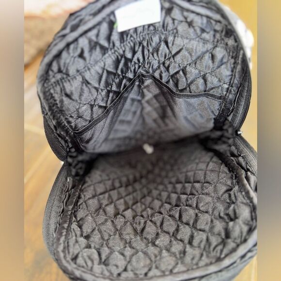 🖤 Vera Bradley Backpack in “Night & Day” Floral — Classic Quilted Cotton - Picture 5 of 13